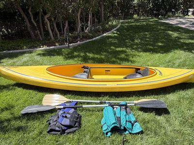 Perception Keowee 2 Tandem Kayak w/ Paddles & Life Jackets - 13.5ft, Stable, Lake/Stream Ready