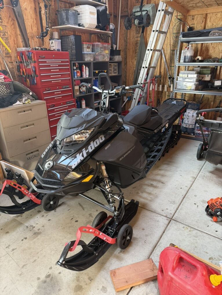 2020 Ski Doo Summit SP, 850 E-TEC