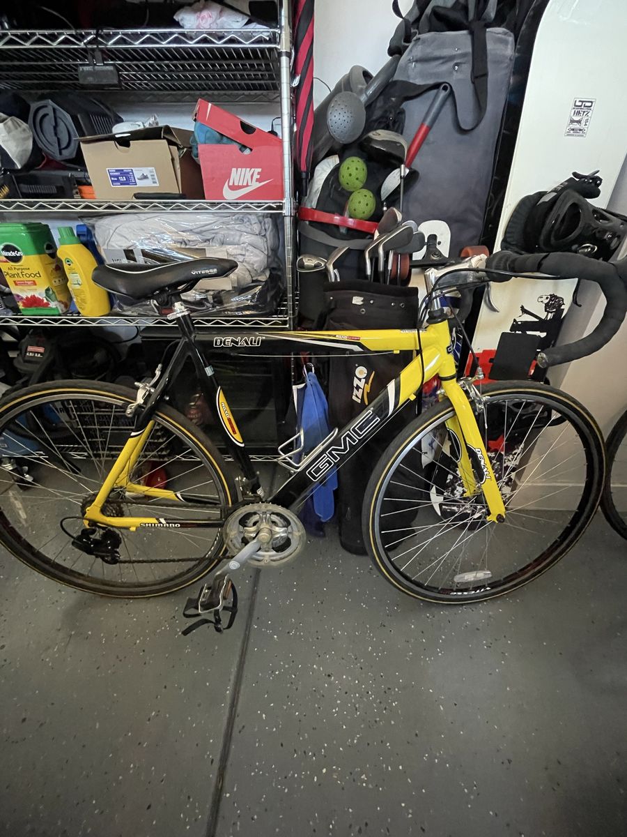 Road Bike - GMC Denali
