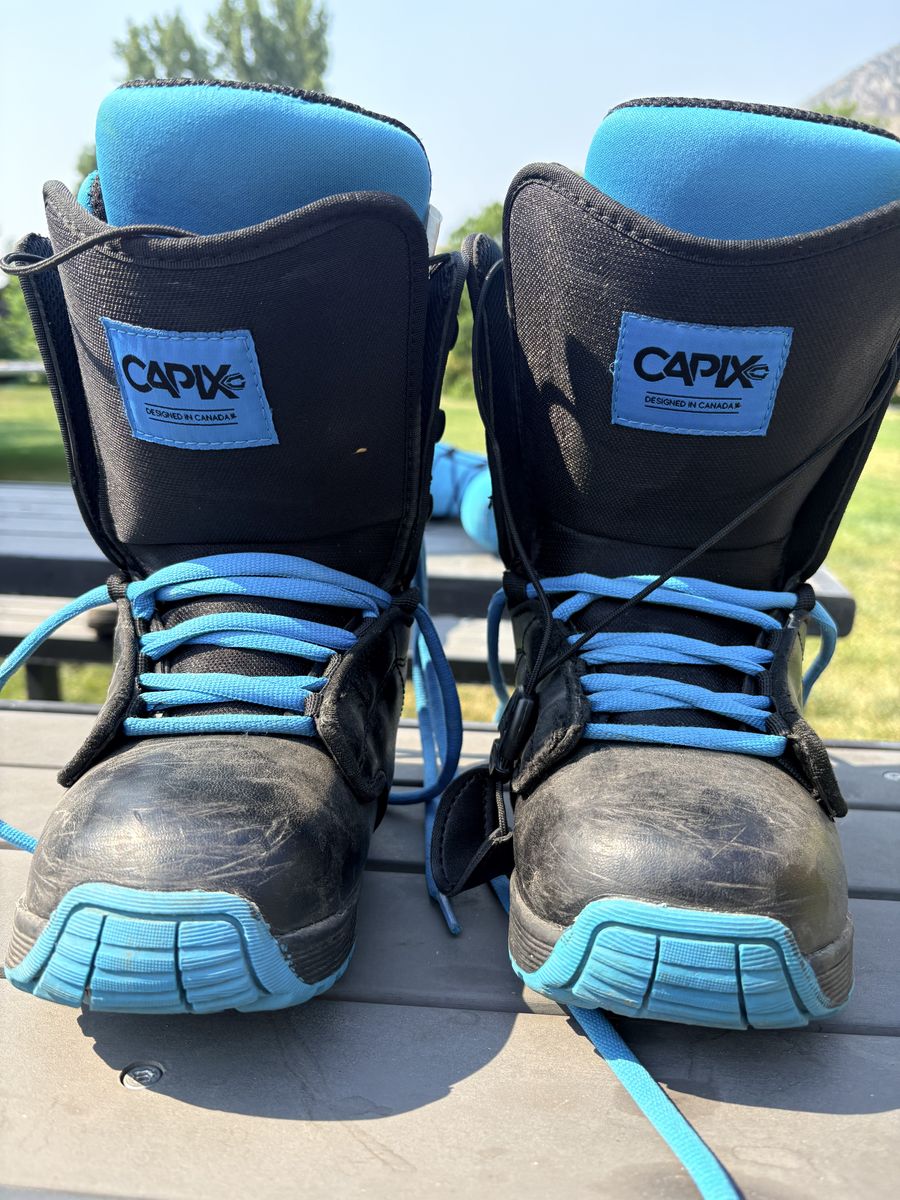 CAPIX youth snow board boots