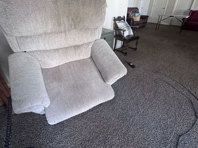 Comfortable Light Tan Fabric Recliner Lift Chair for Easy Standing