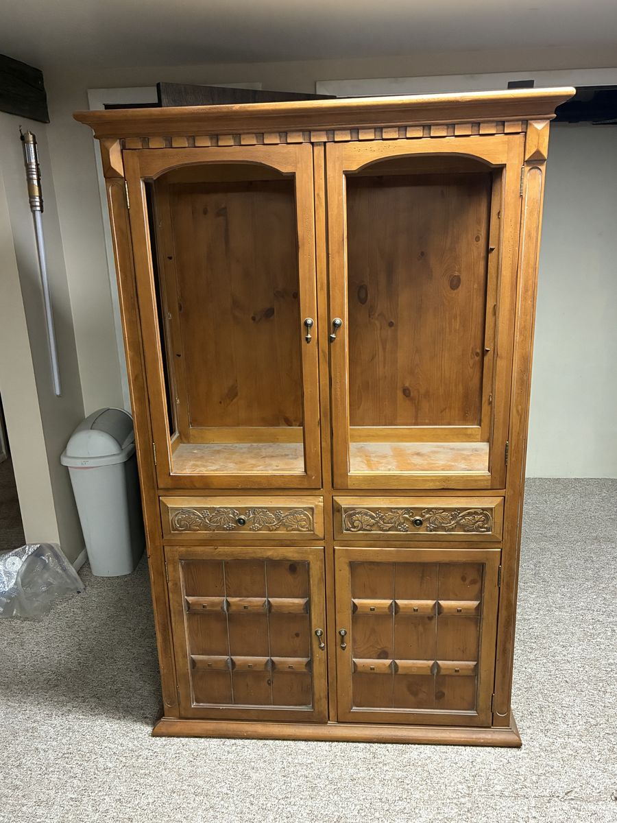 Beautiful china hutch