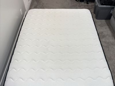 Queen Size Mattress - Excellent Condition