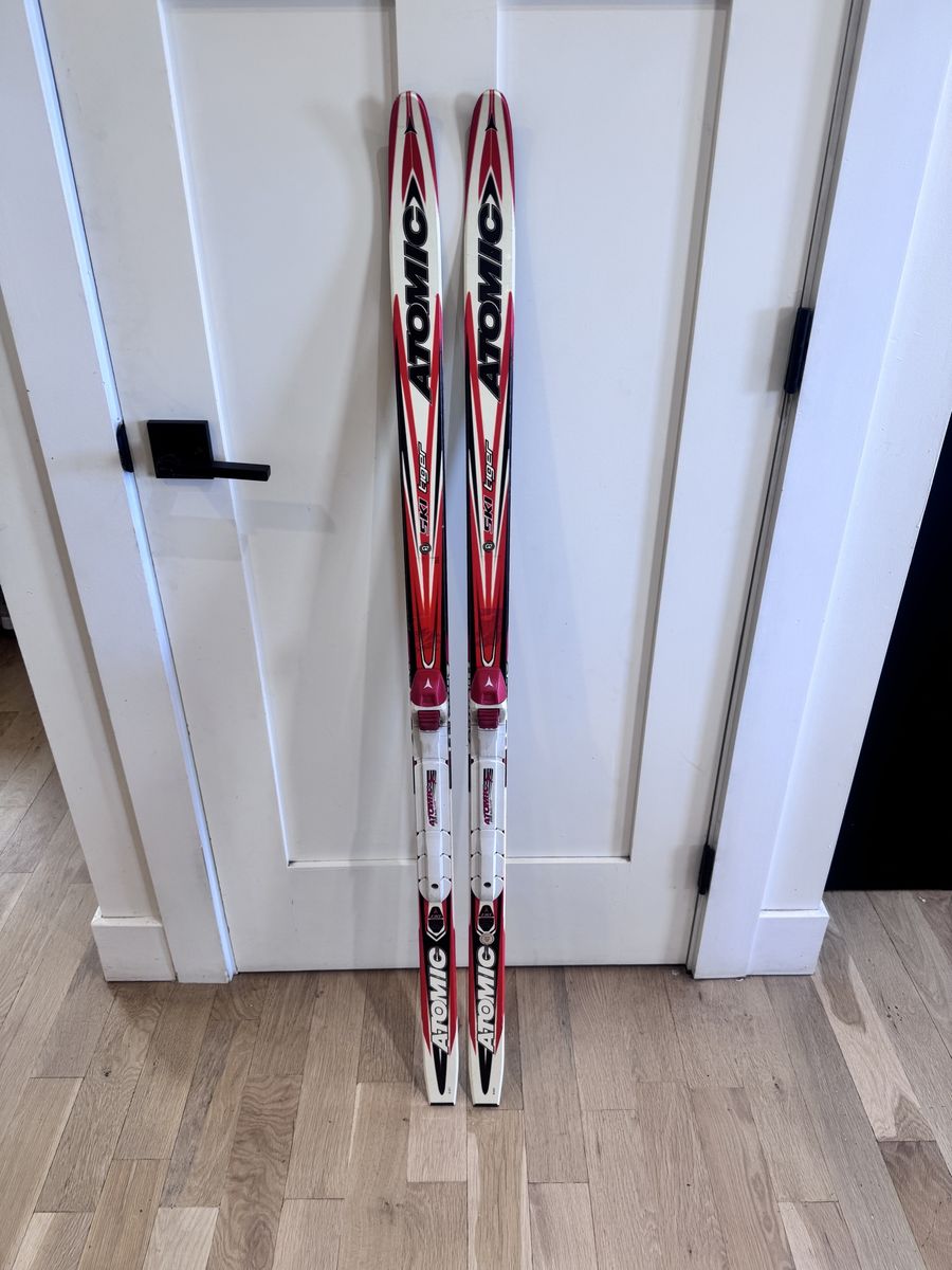 Atomic Kids Classic Cross Country Skis 130 CM