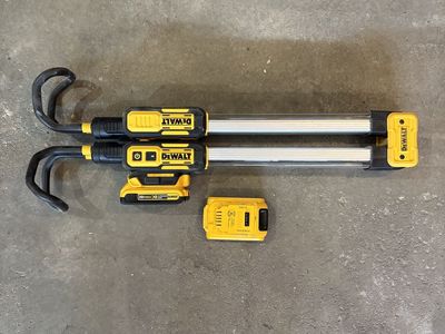 DeWalt Underhood Work Light 20V Cordless with 2x 2aH batteries