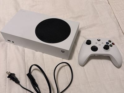 Microsoft Xbox Series S Digital Console 512GB SSD - White with Wireless Controller