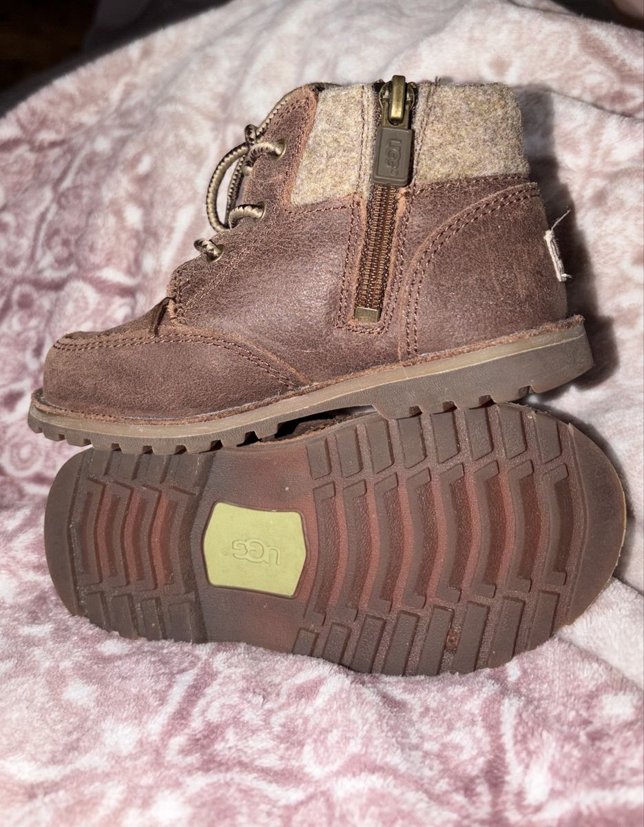 UGG Brown Leather Toddler Boots Size 8 Lace-Up Side Zip