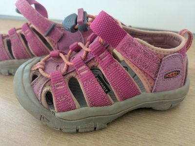 Keen Newport H2 Kids' Washable Sport Sandals - Pink, EU 27/28 (US 10 kid), Good Condition