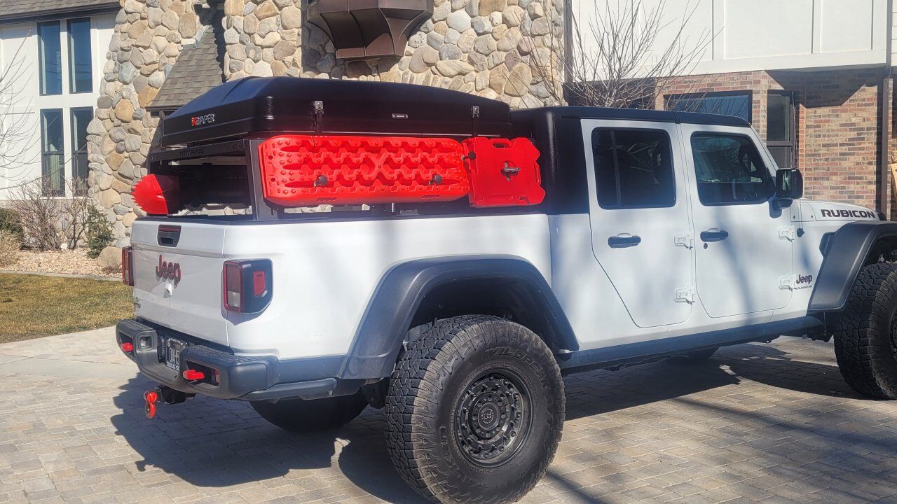 I Kamper Mini and Rebel off road xplor bed rack