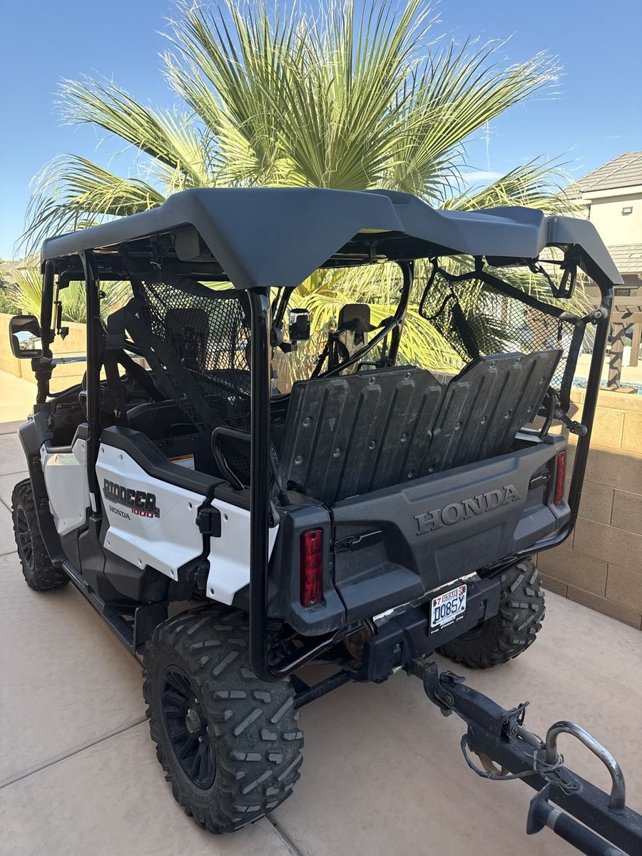 2021 Honda Pioneer 1000-5 Deluxe w/ Heater