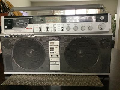 Vintage SANYO M-C 650K Radio Cassette