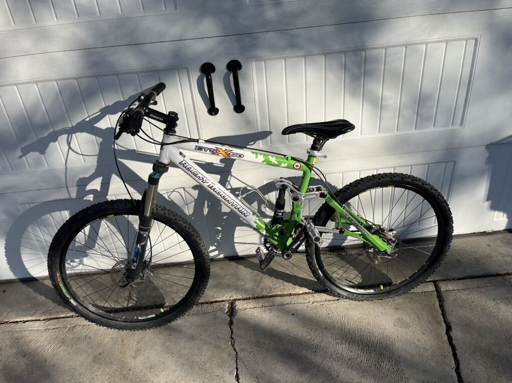 Rocky Mountain ETSX-50 Mountain Bike