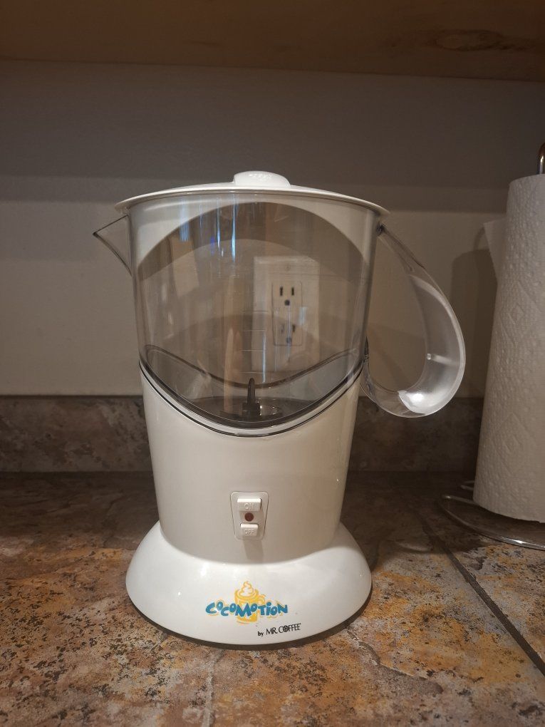 Mr. Coffee Cocomotion Electric Hot Chocolate Maker (Model HC4 -- White)