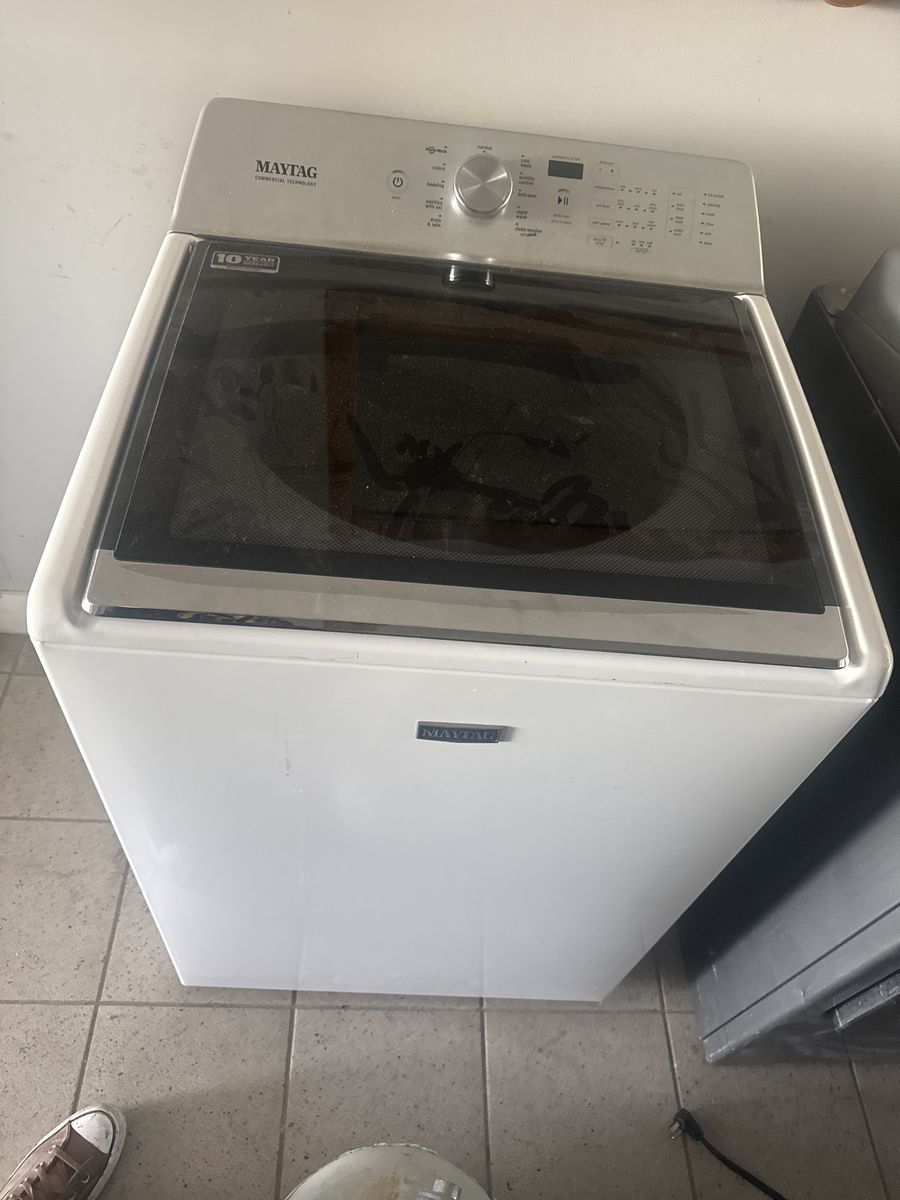 Maytag MVWB865GW0 Commercial Tech Top Load Washer - White, High-Efficiency, 10-Year Warranty