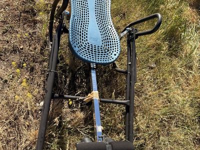 Hang and teeter inversion table