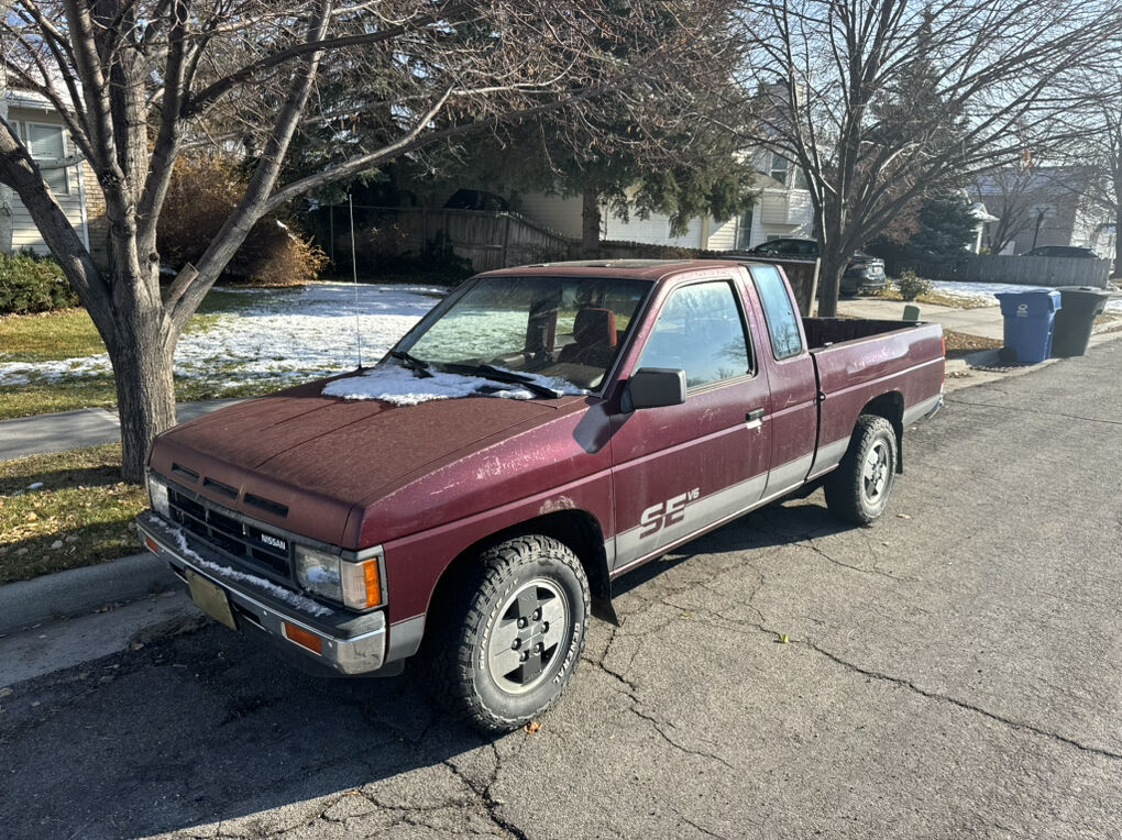 1989 NISSAN TRUCK SE V6