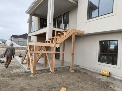 Residential carpenter for trade
