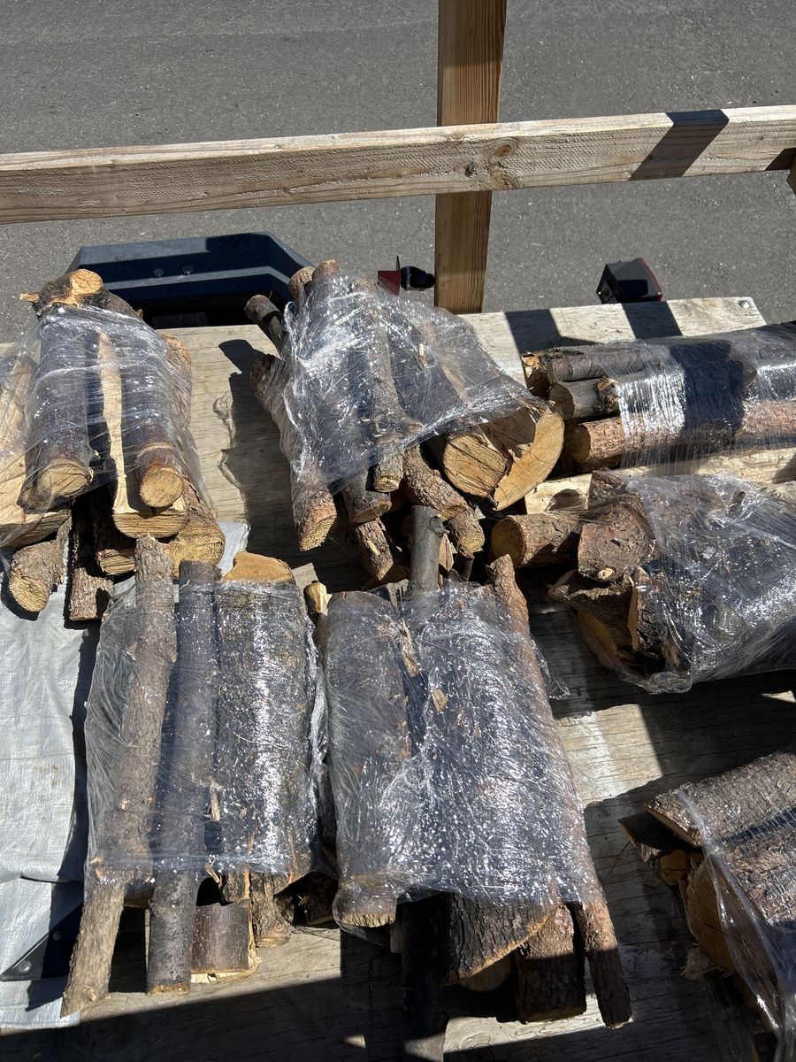 Bundled firewood