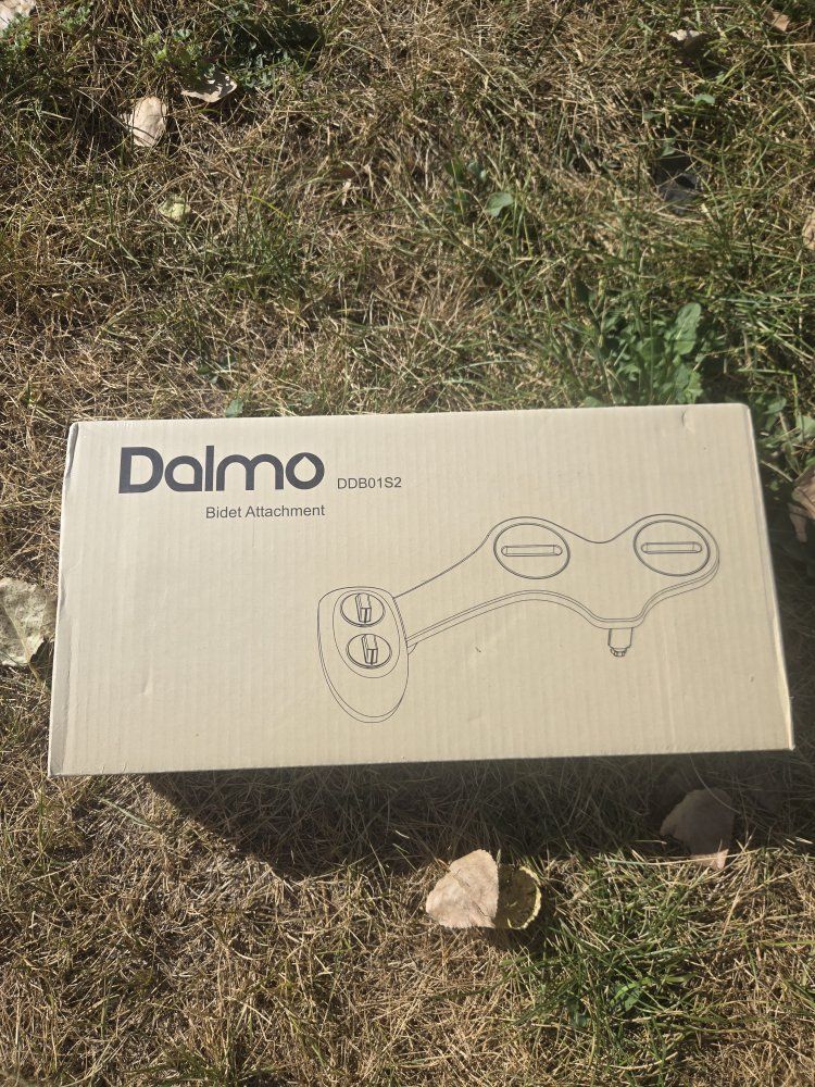 Dalmo DDB01S2 Bidet Attachment - Toilet Seat Water Sprayer, New in Box