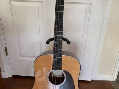 Martin Retro Plus Guitar