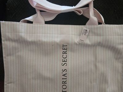 Brand New Pink VS Bag For Sale!!