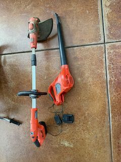 Black and decker weeder and blower with 1 battery & charger