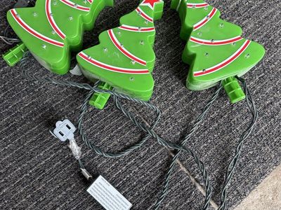 Set of 3 Light Up Christmas Tree Lawn Stake Decorations Indoor Outdoor