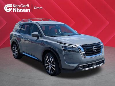 2022 Nissan Pathfinder Platinum