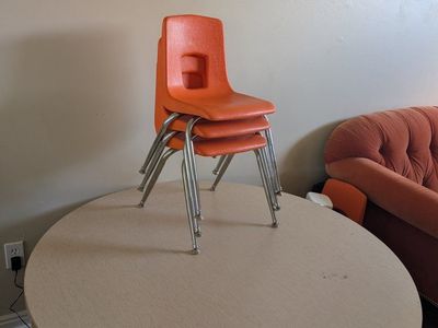 kids table and chairs