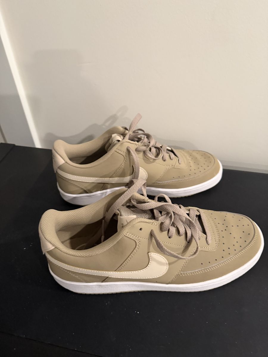 Nike Court Vision Low Sneakers Men's Size 11 Tan/White Basketball Style Shoes