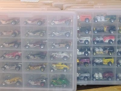 Hot Wheels Collection Metal/Metal / Real Riders / Red Lines "Choose Your Case"
