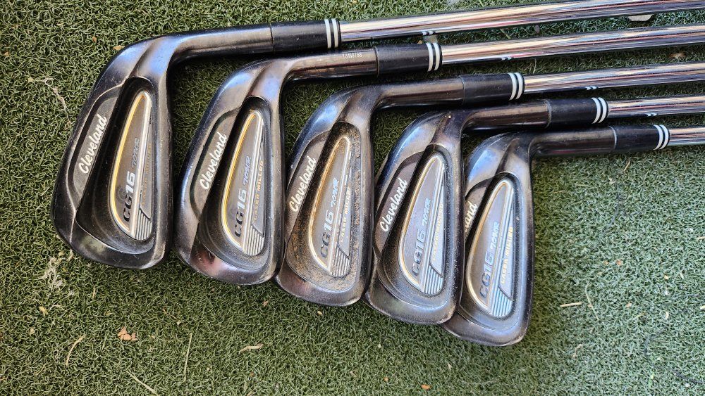 Cleveland CG16 black pearl irons