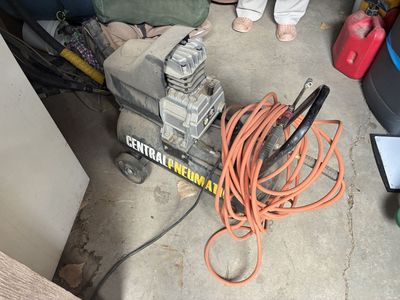 Central Pneumatic Wheeled Air Compressor with Hose