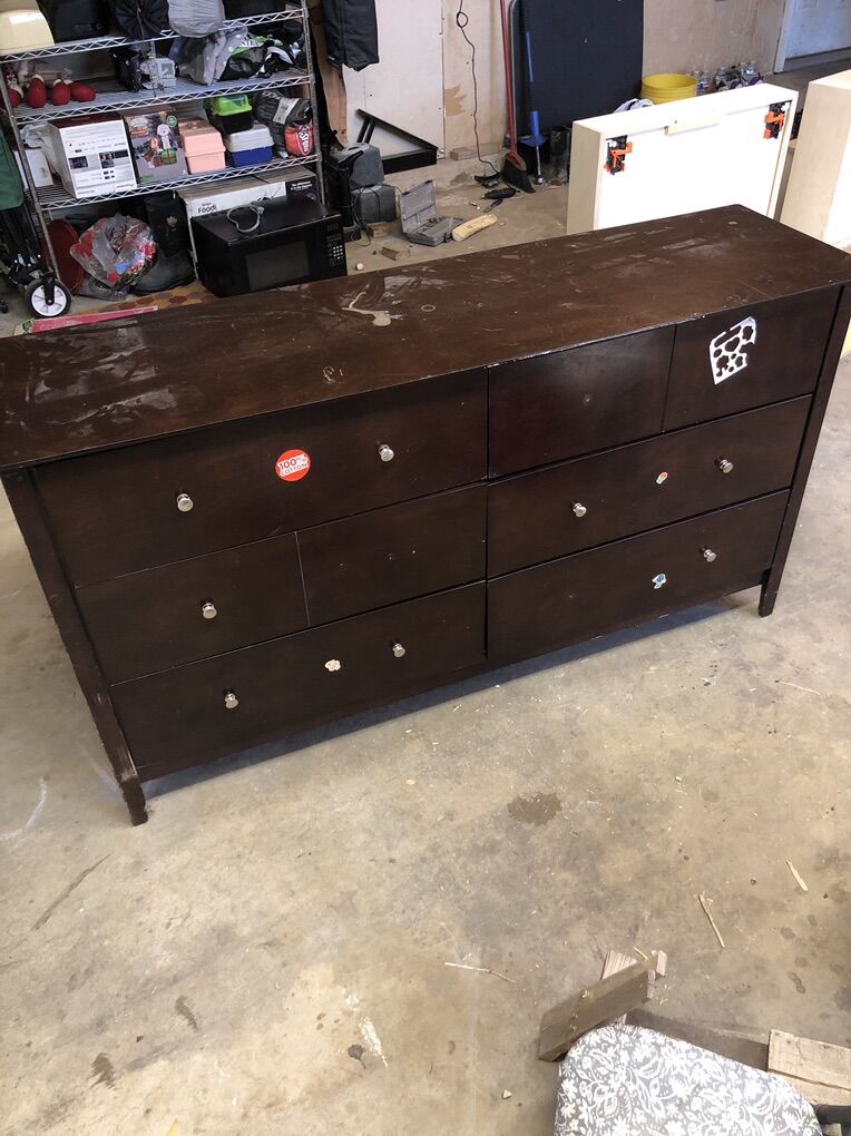 Free Dresser