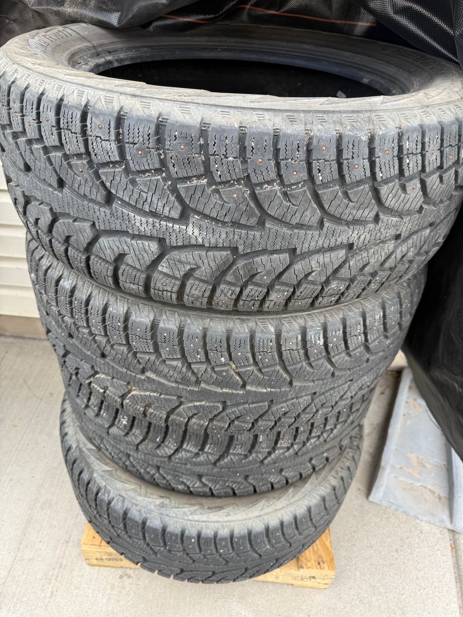 Used 275/55R20 Hankook iPike RW11 Studded 111T - 11/32 *ALL 4 TIRES*