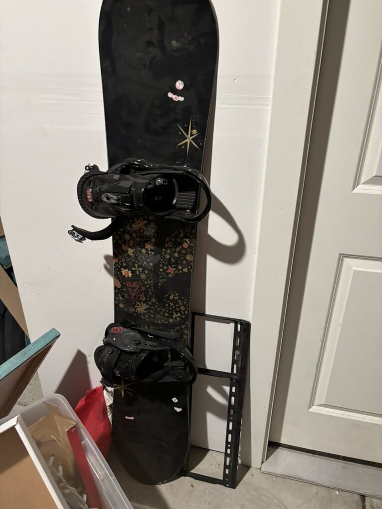 Snowboard With Bindings