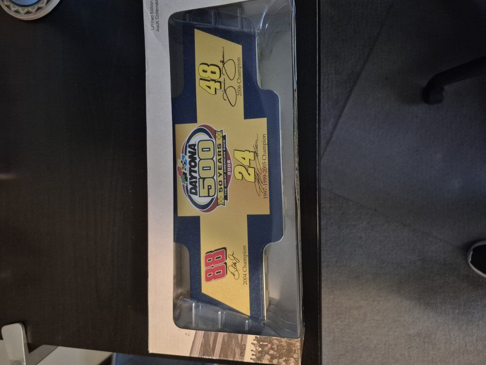 Four car Nascar collectable tin