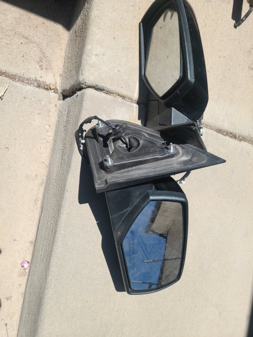 Black Side View Mirrors, Pair, Used - Sierra 1500/2500/3500