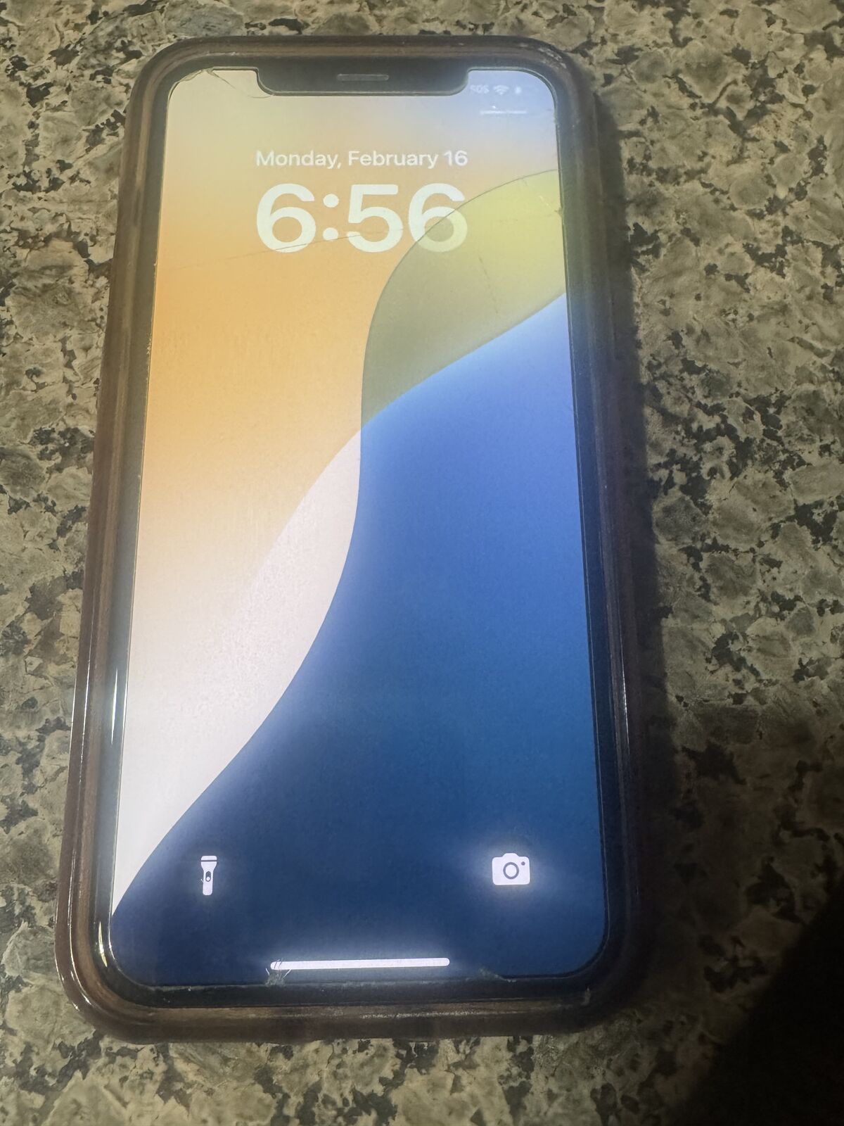 iPhone XS 64GB unlocked. Perfect condition .