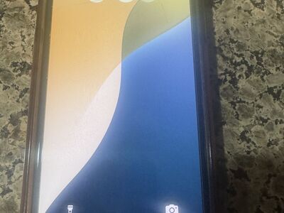 iPhone XS 64GB unlocked. Perfect condition .