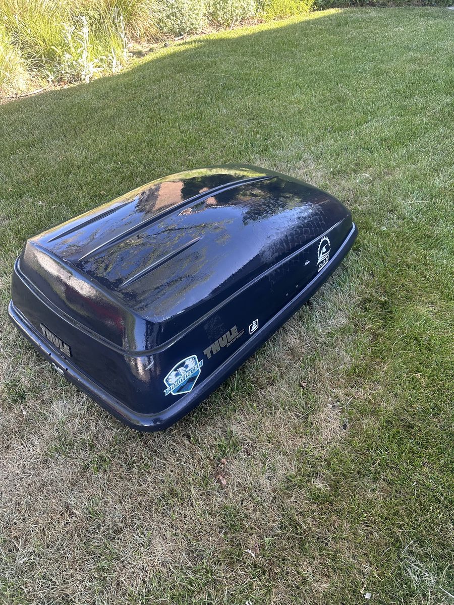 Thule excursion cargo box