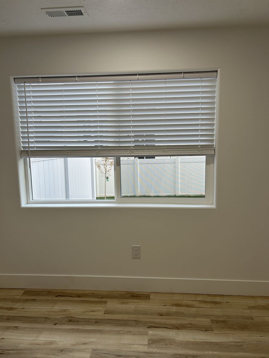 Main image 5