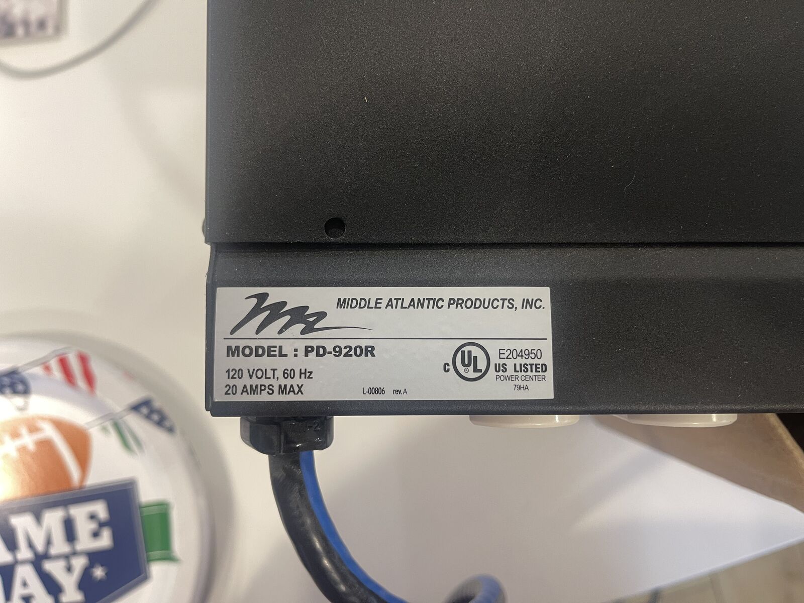 Middle Atlantic Products PD-920R rackmount power distribution unit. $20 ...