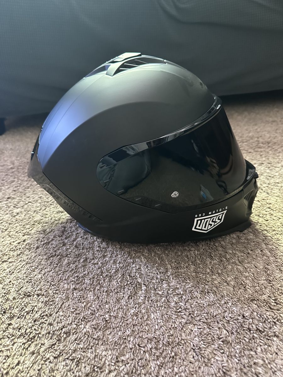 Motorcycle helmet