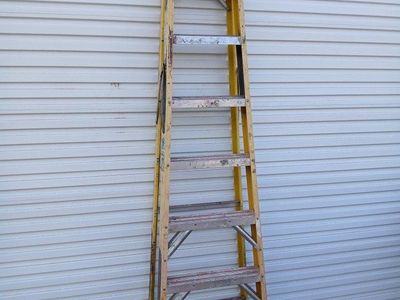 Werner 250lbs 8' Fiberglass Step-Ladder