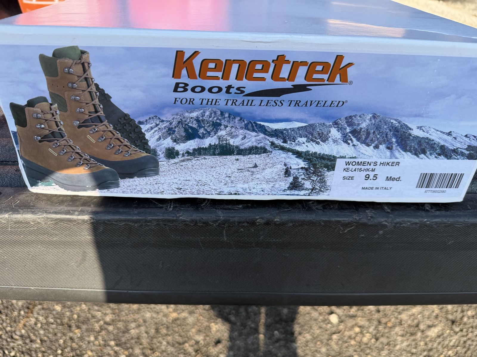 Kenetrek women’s hiker