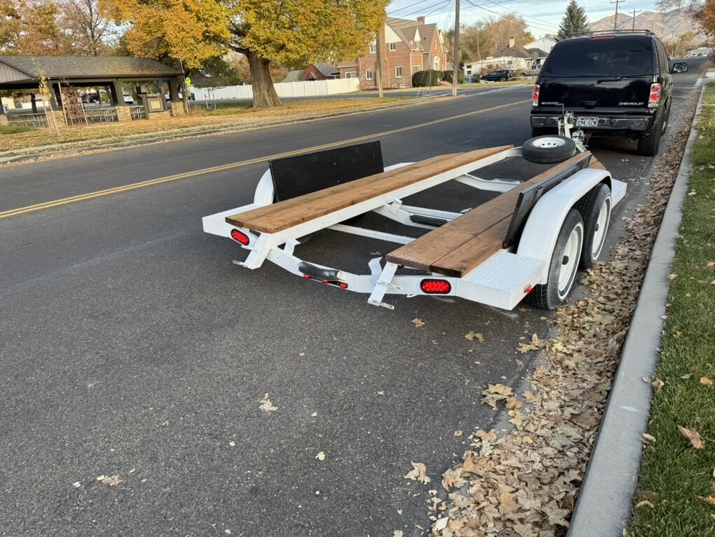 Side-by-Side Trailer