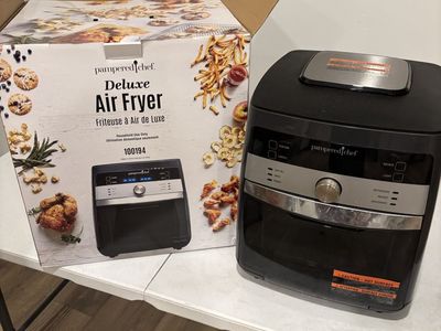 Pampered Chef Deluxe air fryer