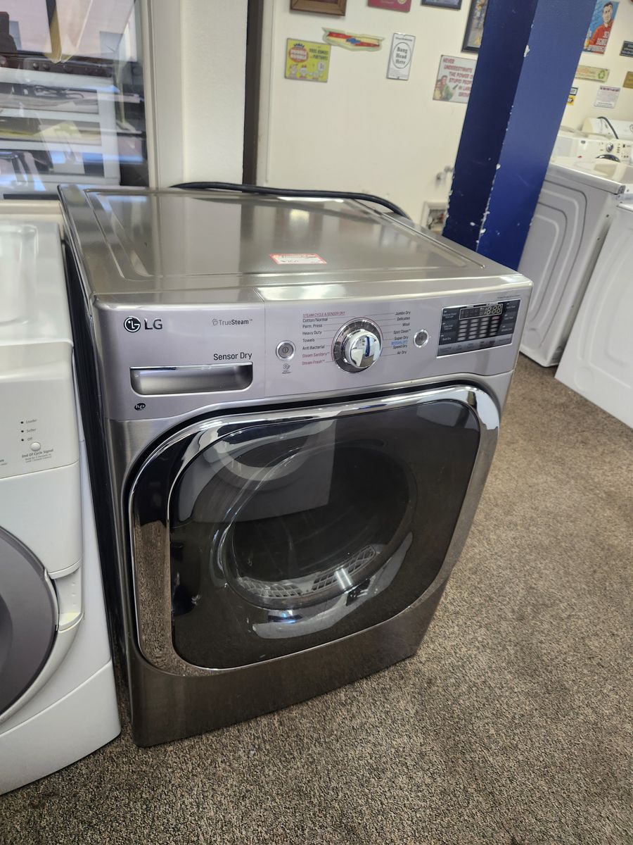 LG TrueSteam Sensor Dry Front Load Dryer in Stainless Steel