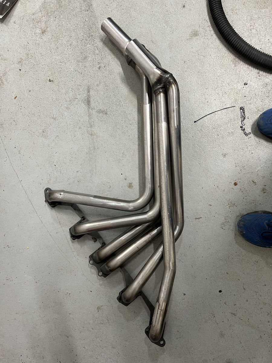 Ford Inline 6 223c.i Header